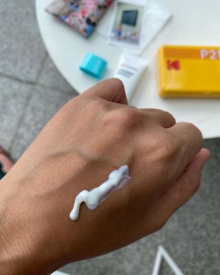 리더스코스메틱 리더스 카밍 바이오틱스 선 에센스 SPF 50+ PA++++ — 5점을 준 리뷰어가 2022년 6월 올린 사용 사진