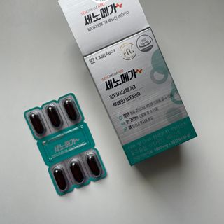 [대웅제약] 혈행, 눈,뼈건강, 알티지오메가3 세노메가 루테인 — 5점을 준 리뷰어가 2021년 8월 올린 사용 사진