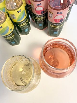 더그레잇티 콤부차 [매일유업] 더그레잇티 44kcal 콤부차 300ml *12개입 (오리지널 6개+베리리치 6개) — 5점을 준 리뷰어가 2023년 8월 올린 사용 사진