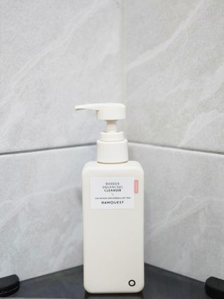 로우퀘스트 베리어 인핸싱 클렌저 190ml — 5점을 준 리뷰어가 2023년 10월 올린 사용 사진