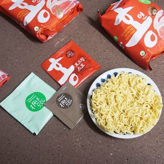 [풀무원] 자연은맛있다 정면, 백면, 홍면  세트 — 5점을 준 리뷰어가 2021년 4월 올린 사용 사진