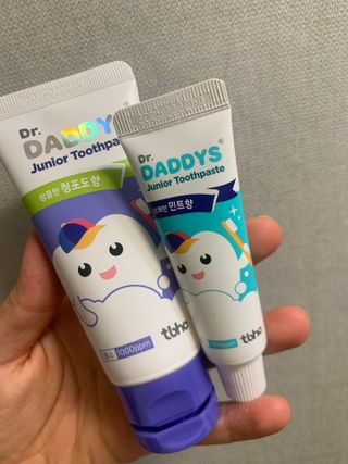 닥터데디스 안심불소 튼튼치약(청포도, 민트 중 택 1) 60g + 여행용 미니 치약 15g — 4.5점을 준 리뷰어가 2022년 7월 올린 사용 사진