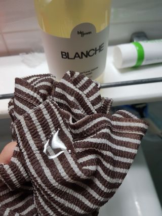 빅그린 니치 퍼퓸 바이옴바디워시 500ml(상탈, 블랙베리&베이, 블랑쉐 3종 중 택1) — 4점을 준 리뷰어가 2022년 8월 올린 사용 사진