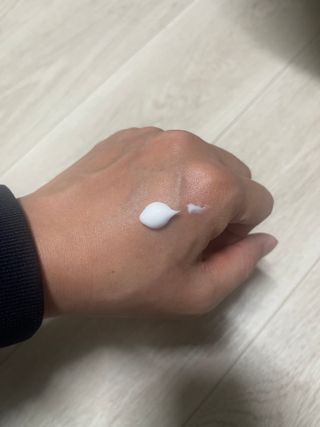 나우_ [리브엠]피부 속부터 겹겹이, 촘촘하게! 워터핏8중 수분착붙 크림 — 5점을 준 리뷰어가 2025년 1월 올린 사용 사진