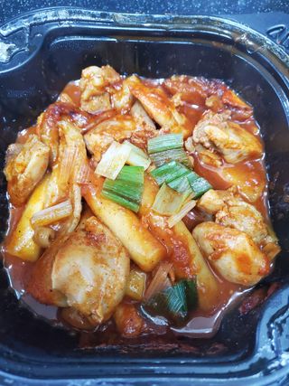 한성기업 무볼레 닭떡볶이+해물떡볶이 2종 세트 — 5점을 준 리뷰어가 2021년 10월 올린 사용 사진