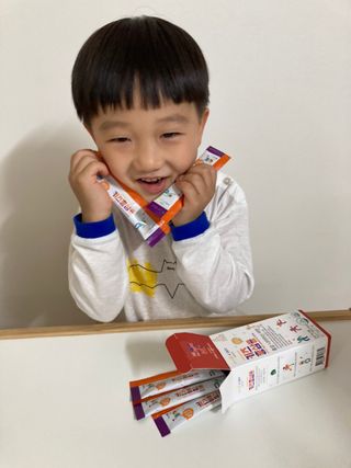 베거스코리아 [콜리케어] 키즈 홍삼콜리 딸기맛 14포 — 5점을 준 리뷰어가 2021년 5월 올린 사용 사진