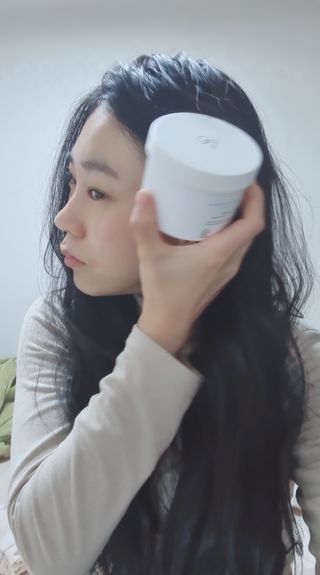 오투에니원 화이트 스완 갈락토미세스 비타민 C 필링 패드 60매 — 5점을 준 리뷰어가 2022년 12월 올린 사용 사진