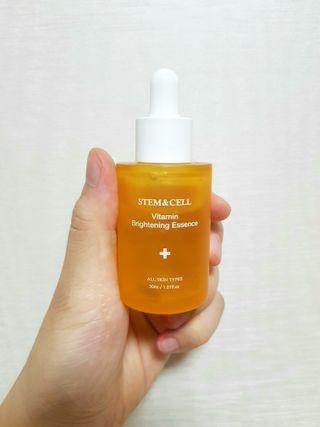 체르엠 스템앤셀 비타민 브라이트닝 에센스 30ml 1개 — 5점을 준 리뷰어가 2021년 10월 올린 사용 사진