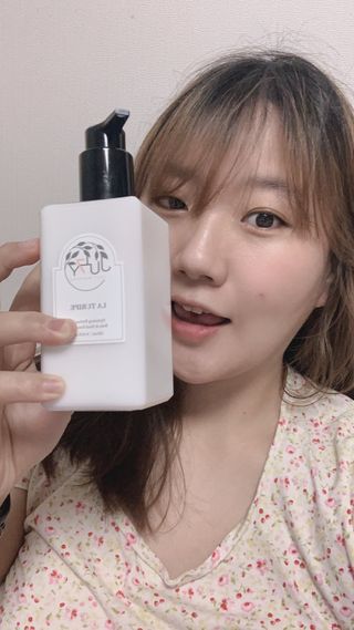 줄라이 모닝 _ JULY MORNING 줄라이모닝 하이드레이팅 퍼퓸드 바디앤핸드 에멀젼 — 5점을 준 리뷰어가 2021년 9월 올린 사용 사진