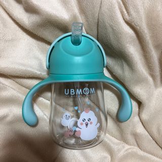 유비맘 트라이탄 코니빨대컵_컬러 랜덤 발송 — 4점을 준 리뷰어가 2021년 2월 올린 사용 사진