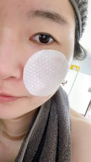 오투에니원 화이트 스완 갈락토미세스 비타민 C 필링 패드 60매 — 3점을 준 리뷰어가 2023년 1월 올린 사용 사진