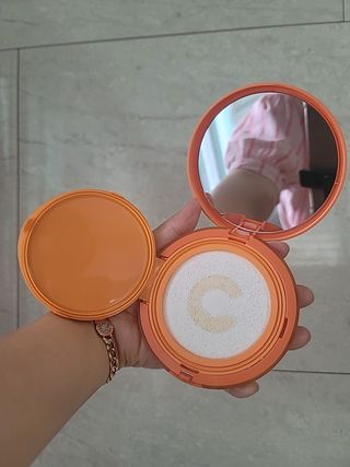 광동생활건강 MF[광동] 비타500✨주름개선·미백·SPF50+🌞퍼펙트쉴드 빅 선쿠션 본품 — 5점을 준 리뷰어가 2024년 5월 올린 사용 사진