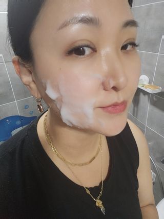 나우 [리브엠] 화해 1등 클렌징 파우더! 모공&피지 말끔순삭 — 5점을 준 리뷰어가 2023년 10월 올린 사용 사진