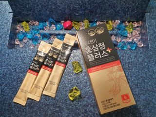 서울약사신협_투데이홍삼정플러스스틱_10g x 60포 — 5점을 준 리뷰어가 2021년 7월 올린 사용 사진