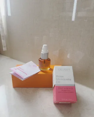 유니베르소 로즈힙 오일 15ml — 5점을 준 리뷰어가 2021년 7월 올린 사용 사진