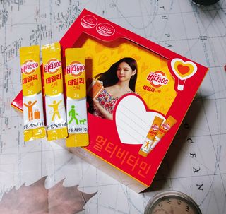 광동생활건강 [광동] 비타500데일리스틱 크리스마스 에디션 60포+20포 추가 증정&쇼핑백+스티커 gift — 5점을 준 리뷰어가 2021년 12월 올린 사용 사진