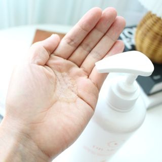 프리[닥터문] 유산균 락토케어 질경초 여성청결제 1000ml (젤타입) — 5점을 준 리뷰어가 2022년 5월 올린 사용 사진
