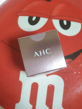 AHC 아우라 시크릿 톤업 벨벳 — 5점을 준 리뷰어가 2021년 4월 올린 사용 사진