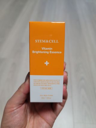 체르엠 스템앤셀 비타민 브라이트닝 에센스 30ml 1개 — 5점을 준 리뷰어가 2021년 10월 올린 사용 사진