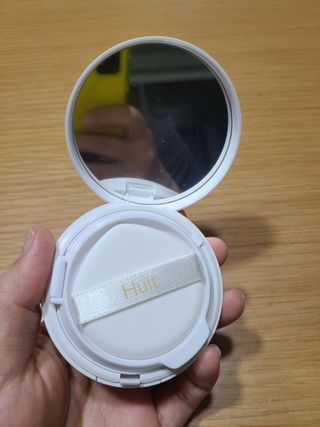 위뜨 글로시 레이어 쿠션 — 5점을 준 리뷰어가 2022년 7월 올린 사용 사진