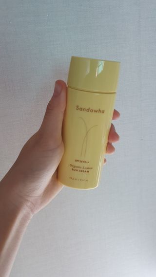 스킨큐어 산다화 유기농 레몬썬크림 — 5점을 준 리뷰어가 2022년 4월 올린 사용 사진