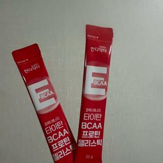 [인디닥터] 타이탄 BCAA 프로틴 젤리스틱 — 3점을 준 리뷰어가 2022년 5월 올린 사용 사진