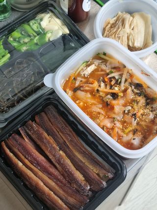 마라도푸드 포항 구룡포 햇 과메기 야채세트 마라도회식당 꽁치 — 5점을 준 리뷰어가 2023년 10월 올린 사용 사진