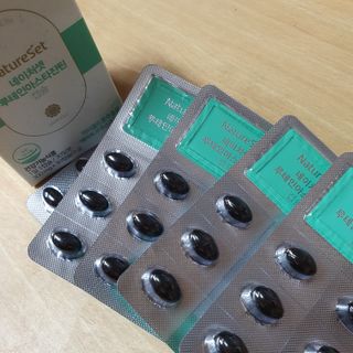 네이처셋 루테인 아스타잔틴 캡슐 1개월분 — 4.5점을 준 리뷰어가 2021년 8월 올린 사용 사진