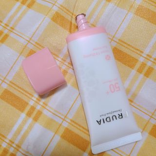 [후르디아] 모공블러 비건 선 프라이머 — 5점을 준 리뷰어가 2022년 6월 올린 사용 사진