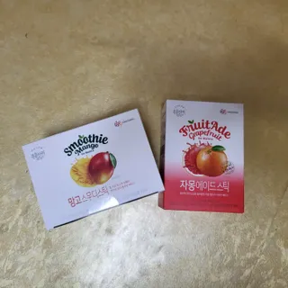 [복음자리] 바리스타 패키지 2종 랜덤발송 (딸기스무디 스틱+샤인머스캣에이드 or 망고스무디+자몽에이드) — 3점을 준 리뷰어가 2022년 7월 올린 사용 사진