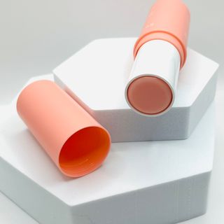 스킨큐어 산다화 카멜리아 안티 링클 멀티밤 — 5점을 준 리뷰어가 2023년 10월 올린 사용 사진