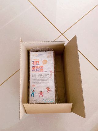 베거스코리아 [콜리케어] 키즈 홍삼콜리 딸기맛 14포 — 3점을 준 리뷰어가 2021년 10월 올린 사용 사진