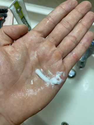 [베러오리진] 무화과 크리미 딥 폼 클렌저/피부 노폐물 & 미세먼지 99 세정 인증 민감성 피부 무자극 인증 — 4.5점을 준 리뷰어가 2021년 11월 올린 사용 사진