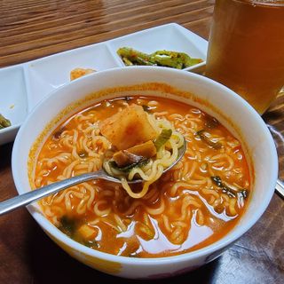 [풀무원] 자연은맛있다 정면, 백면, 홍면  세트 — 4점을 준 리뷰어가 2021년 4월 올린 사용 사진