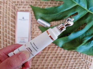 산수시 일루미네이팅 펄 영양 다크서클 스틱 아이 크림 케어 15ml — 5점을 준 리뷰어가 2021년 6월 올린 사용 사진