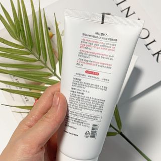 바디셀런스 벤토나이트 데일리 약산성 딥클렌징폼 120ml — 5점을 준 리뷰어가 2021년 12월 올린 사용 사진