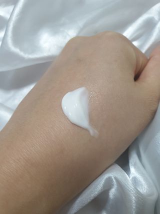 자민경 크레마카라콜 울트라 프로폴리스 하이드라 인텐스 크림 50ml — 5점을 준 리뷰어가 2021년 1월 올린 사용 사진