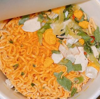 NISSIN 닛신 컵누들  4종 - 씨푸드오리지날, 씨푸드 스파이시, 씨푸드 커리, 씨푸드 XO소스 — 3점을 준 리뷰어가 2022년 5월 올린 사용 사진