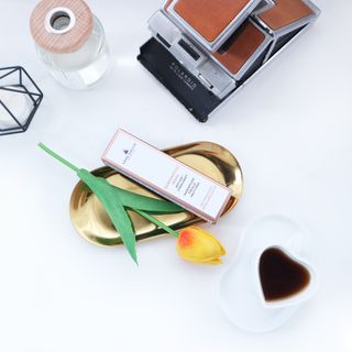 산수시 일루미네이팅 펄 영양 다크서클 스틱 아이 크림 케어 15ml — 5점을 준 리뷰어가 2021년 5월 올린 사용 사진