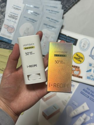 아이레시피 라이트터치 선스틱 15g (SPF50+, PA++++) — 5점을 준 리뷰어가 2023년 2월 올린 사용 사진