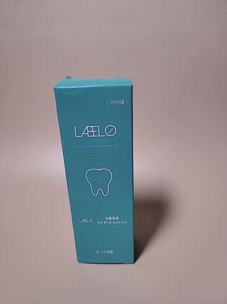 치과에서 쓰는 치약 _ 라벨제로 저불소 꼬마, 키즈, 유아, 베이비, 주니어 안전한 어린이치약 — 5점을 준 리뷰어가 2022년 10월 올린 사용 사진
