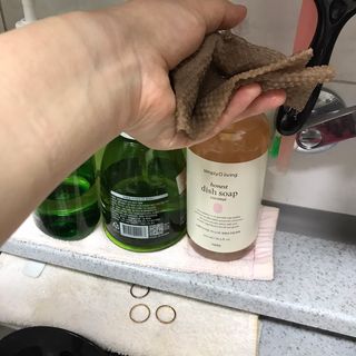 심플리오리빙 어니스트 주방세제 본품 500ml + 리필 900ml (코코넛향) — 5점을 준 리뷰어가 2022년 6월 올린 사용 사진