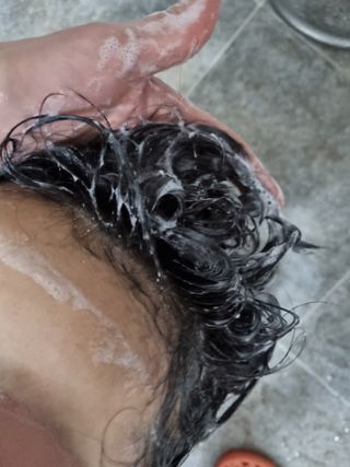 르핸스 퍼포밍 5 샴푸 비반트 포렛/베티버 포그 — 4점을 준 리뷰어가 2022년 12월 올린 사용 사진