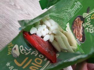 [푸딩팩토리] 떡볶이 베스트 2종_옛날 국물떡볶이 570g / 할매 기름 떡볶이  570g — 5점을 준 리뷰어가 2022년 5월 올린 사용 사진