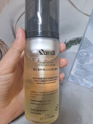 헤어플러스 콴디 아침세안제 폼클렌징 퓨어 어니스티 모닝클렌저 — 5점을 준 리뷰어가 2021년 3월 올린 사용 사진