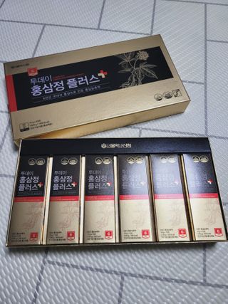 서울약사신협_투데이홍삼정플러스스틱_10g x 60포 — 5점을 준 리뷰어가 2021년 6월 올린 사용 사진