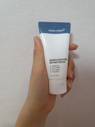 더마포레스트 마데카소사이드 리페어 크림 / 캐비아추출물 병풀추출물 시카케어 미백 주름개선 — 5점을 준 리뷰어가 2021년 7월 올린 사용 사진