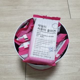 서울약사신협_데일리저분자콜라겐_2.5g x 100포 — 5점을 준 리뷰어가 2021년 5월 올린 사용 사진