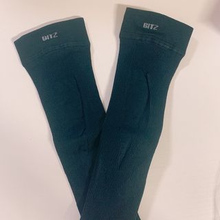 하트플로우 종아리 압박 밴드 스타킹 — 4점을 준 리뷰어가 2022년 8월 올린 사용 사진