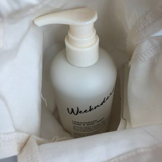 [위켄더스] 기분좋은 하루를 선사해주는 핸드& 바디워시 1종 랜덤발송 — 3.5점을 준 리뷰어가 2022년 5월 올린 사용 사진